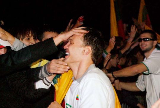 2008 023